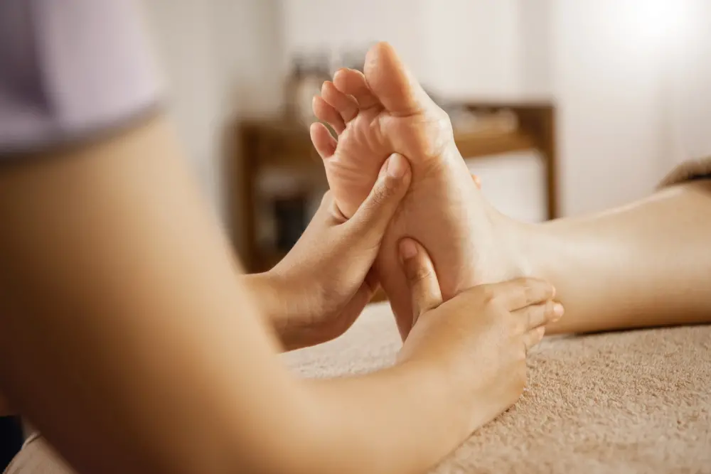 Foot Massage (Reflexology) Foot Massage (Reflexology)